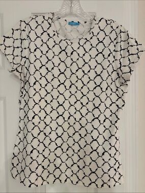 Short Sleeve Geometric Print Tee - Black & White by J.McLaughlin